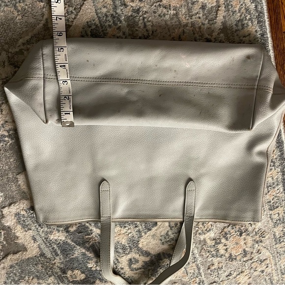 Elegant Pale Blue Leather Tote Bag CUYANA - Picture 7 of 11